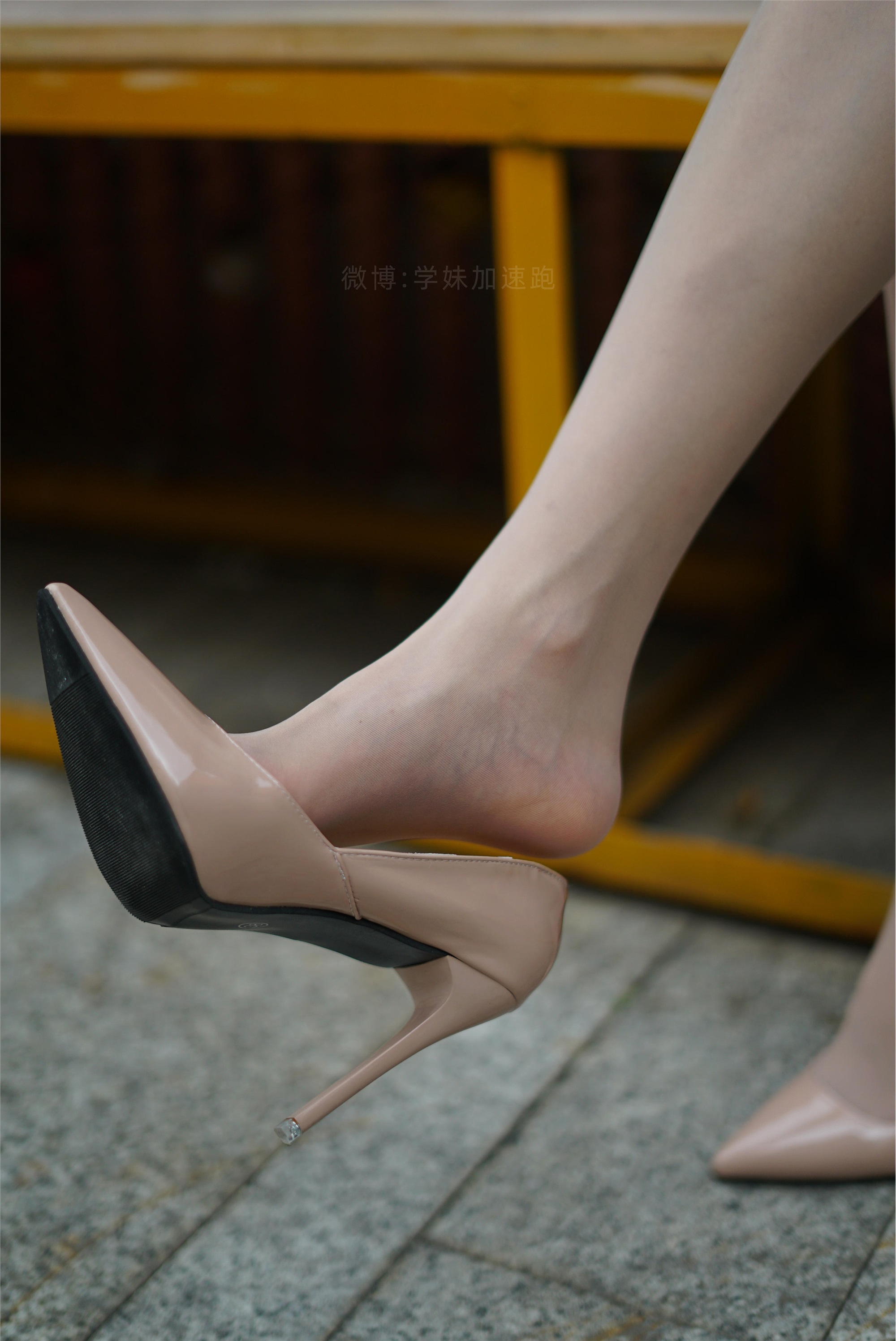 学妹加速跑 XM062《美得很过分-盘盘》